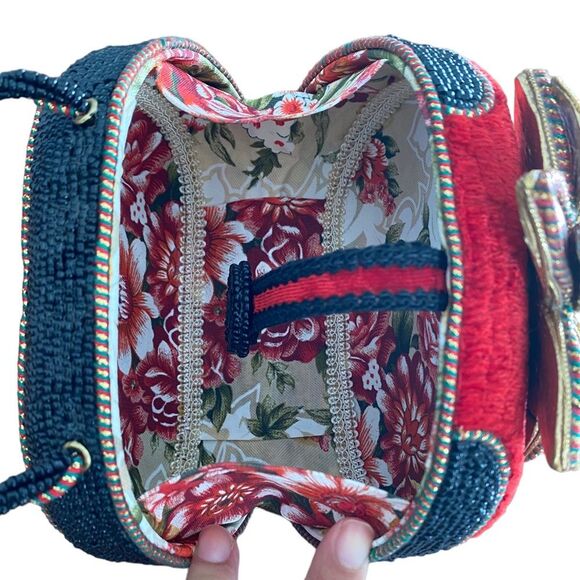 Mary Frances Beaded Poinsettia Purse - Picture 10 of 13